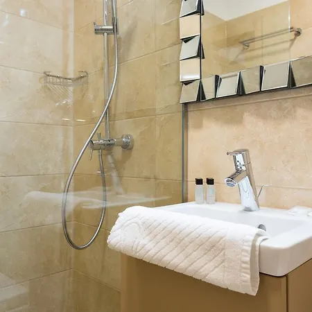 Pearl By Nono Ban 게스트하우스 4*