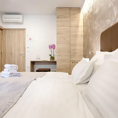 Pearl By Nono Ban 4* Split